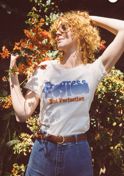 THE BEE & THE FOX PROGRESS NOT PERFECTION FITTED CREWNECK TEE